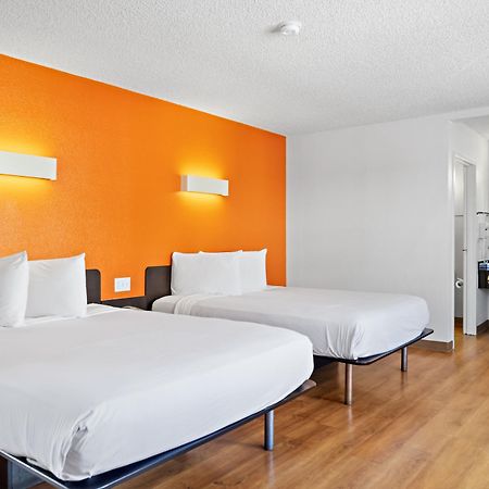 Motel 6-Carlsbad, Ca - Village Zewnętrze zdjęcie
