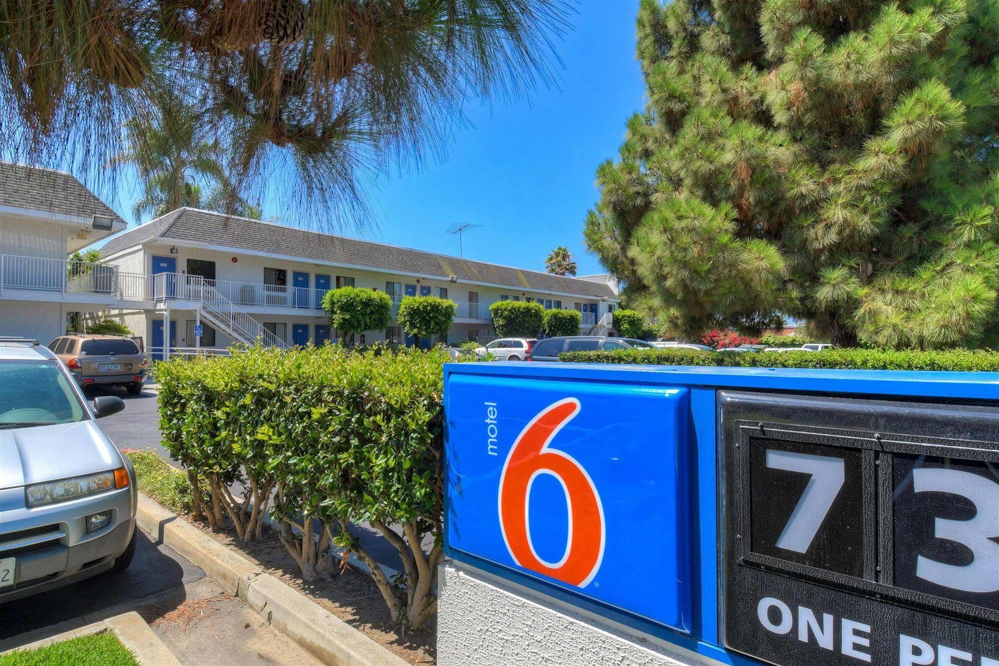 Motel 6-Carlsbad, Ca - Village Zewnętrze zdjęcie