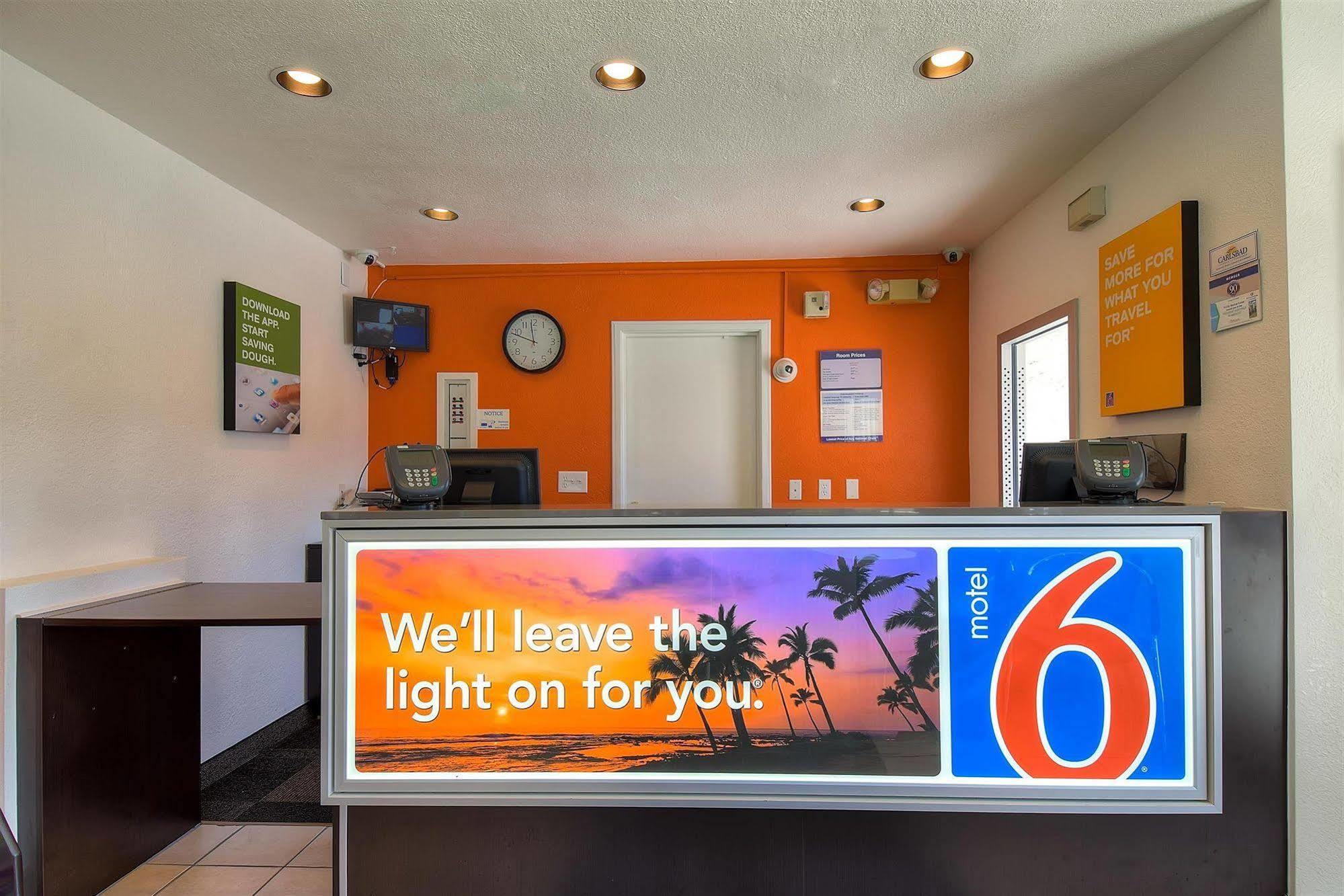 Motel 6-Carlsbad, Ca - Village Zewnętrze zdjęcie